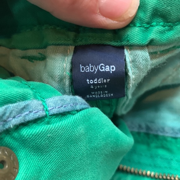 Baby Gap boys size 4 years Kelly green shorts - Picture 3 of 3